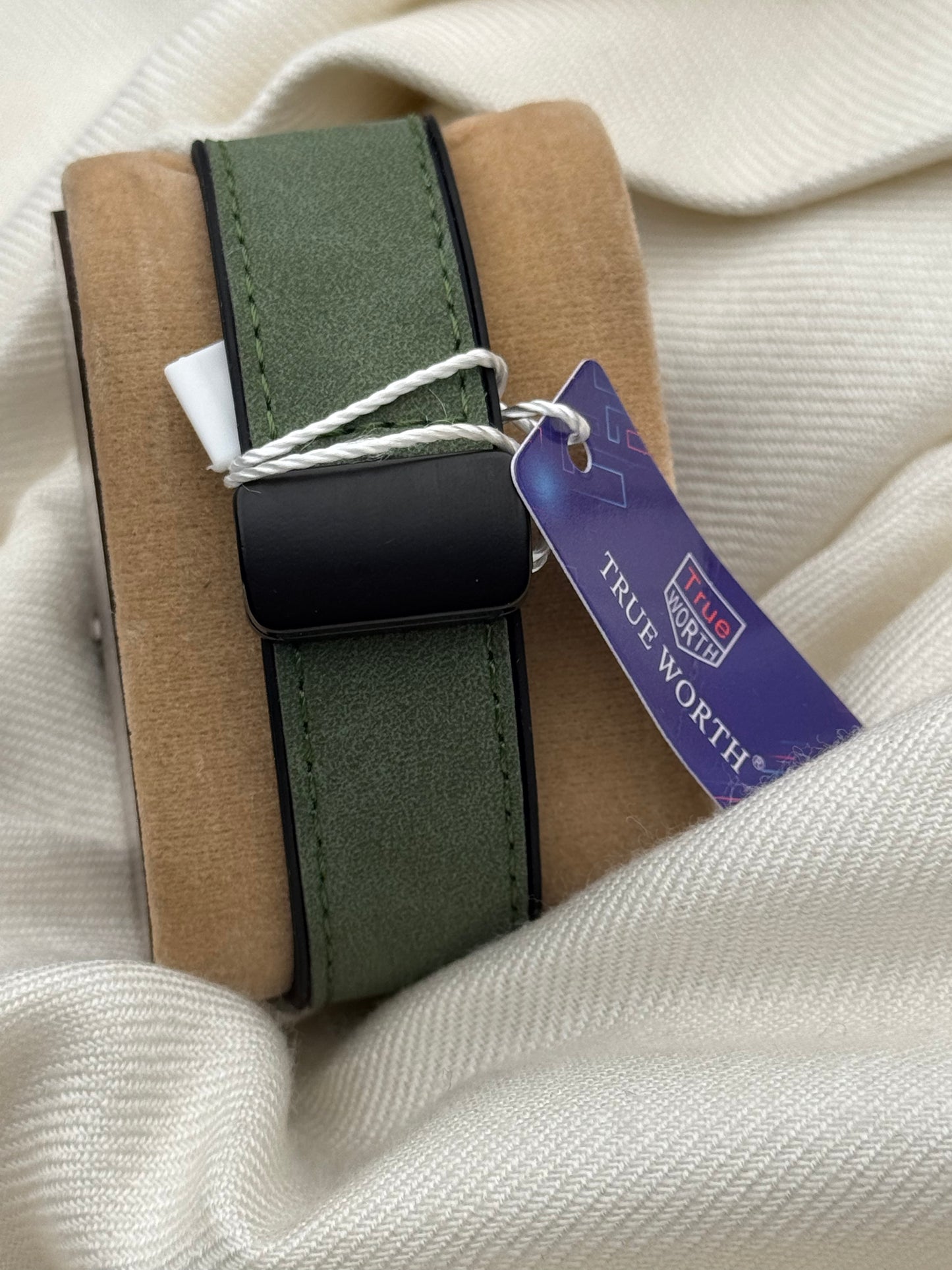 True Worth Green leather strap