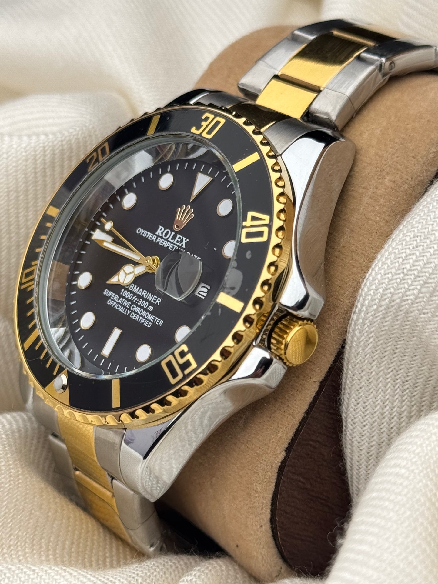 Luxury Watch - Rotating Dial