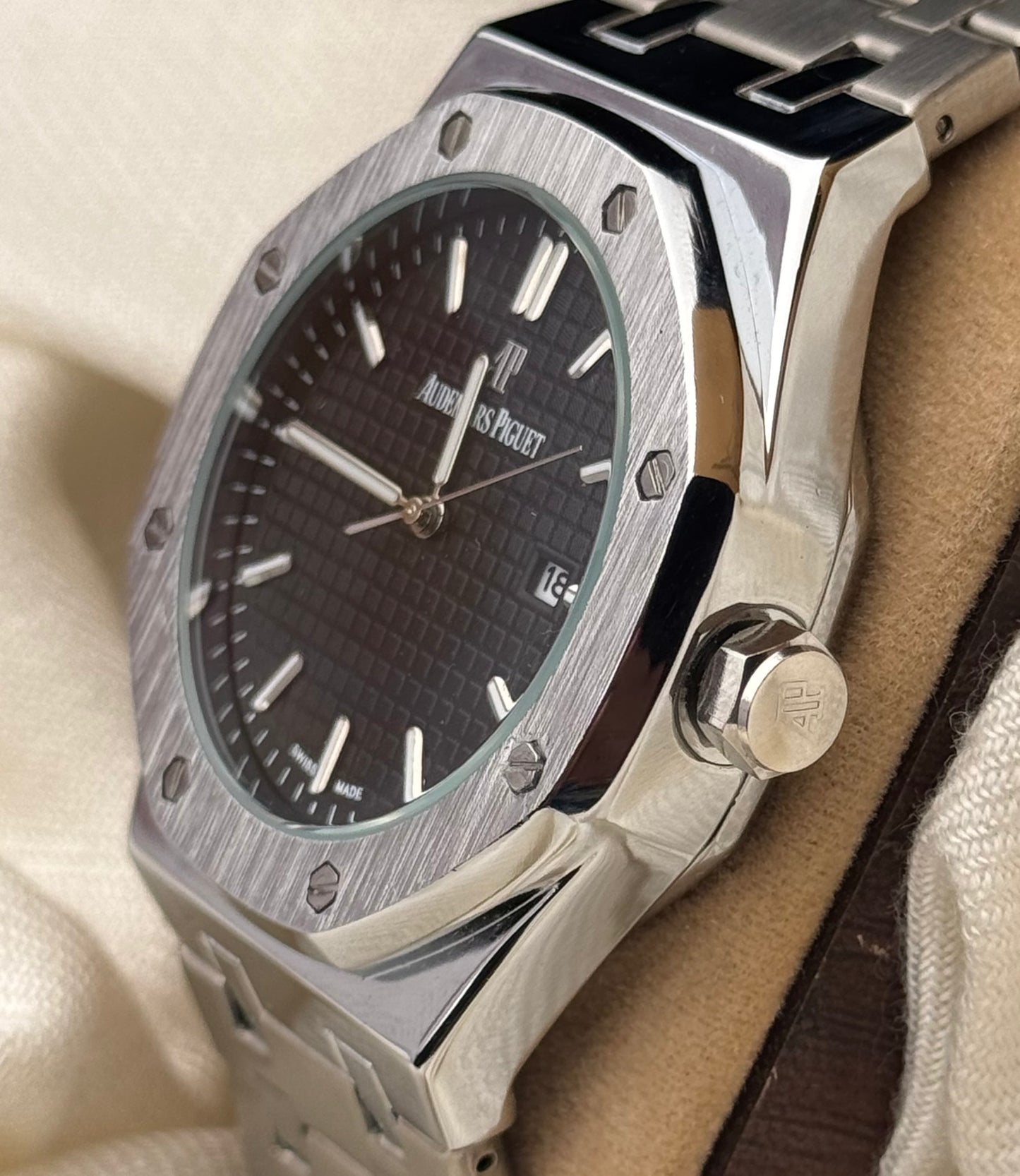 AP Watch || Silver Black Dial