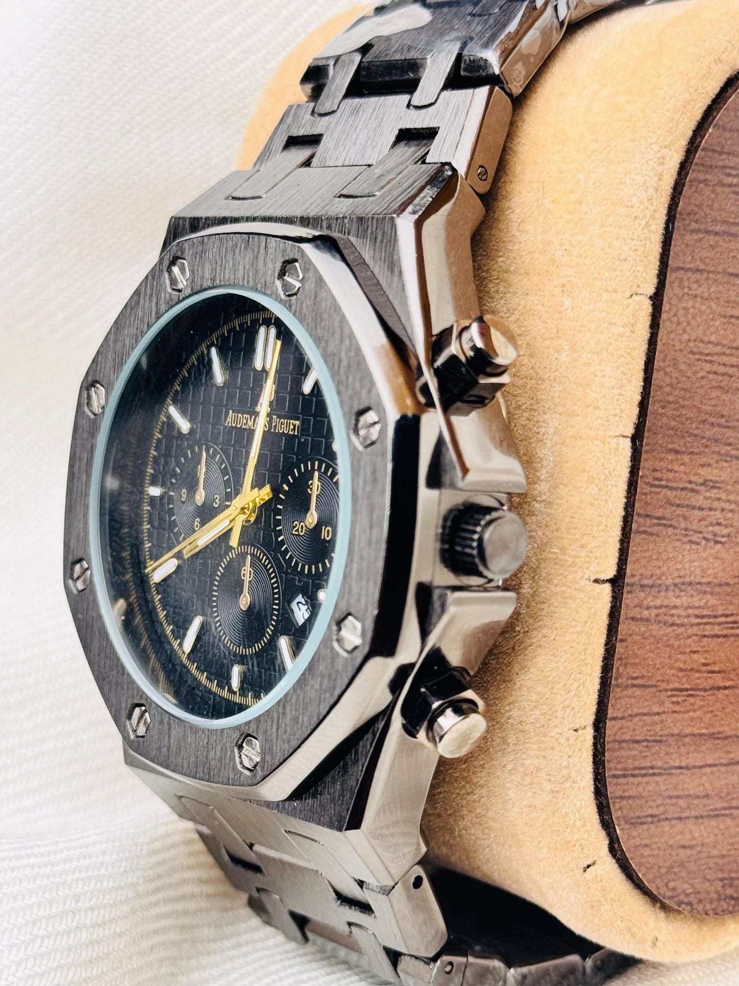 AP WATCH || BLACK MAT