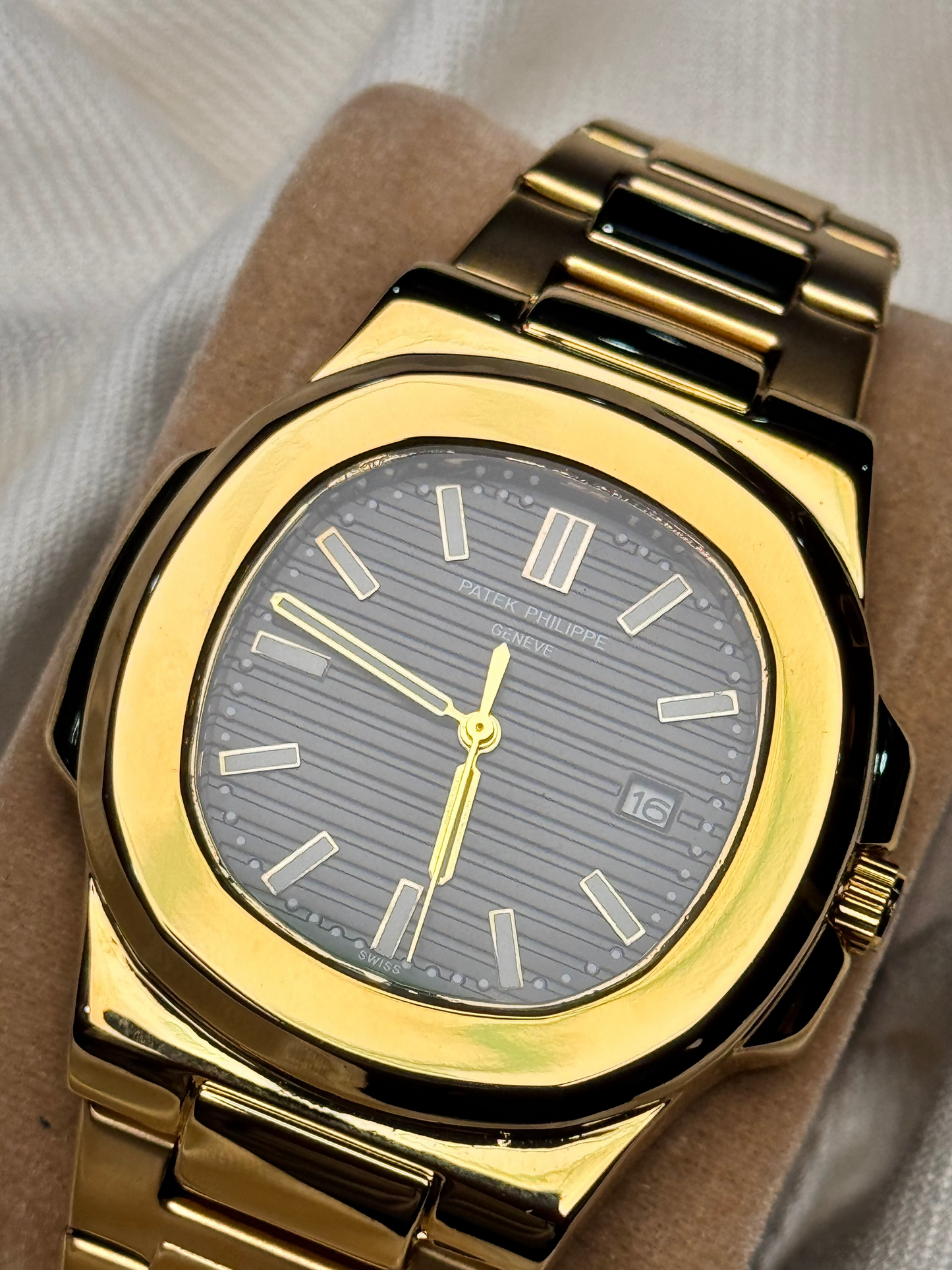 Premium Classic Black Dial Golden Chain Watch
