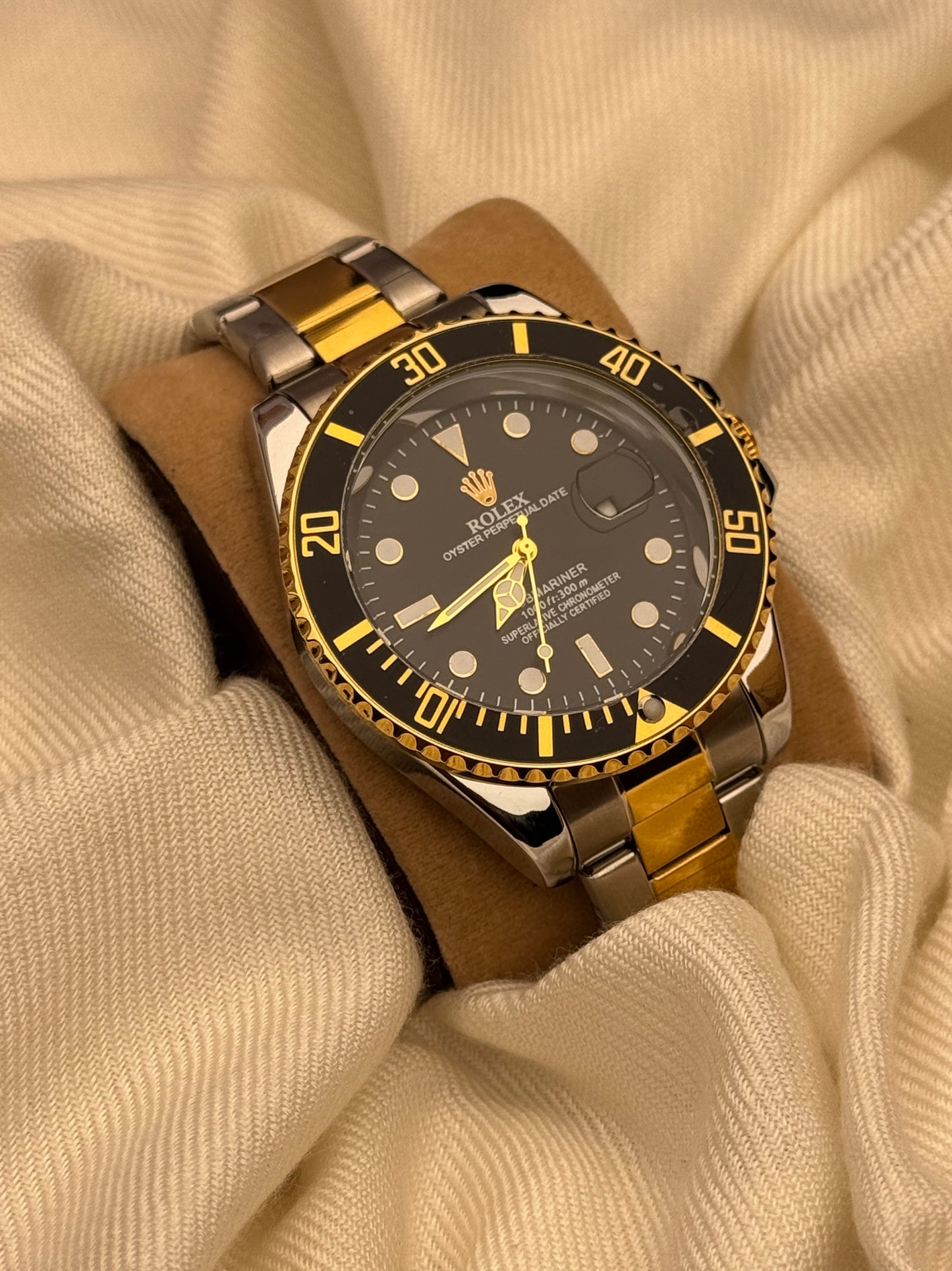 Luxury Watch - Rotating Dial