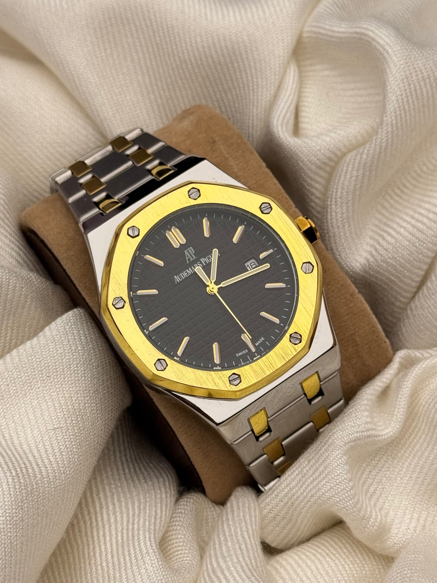 AP Watch || Two Tone Black Dial