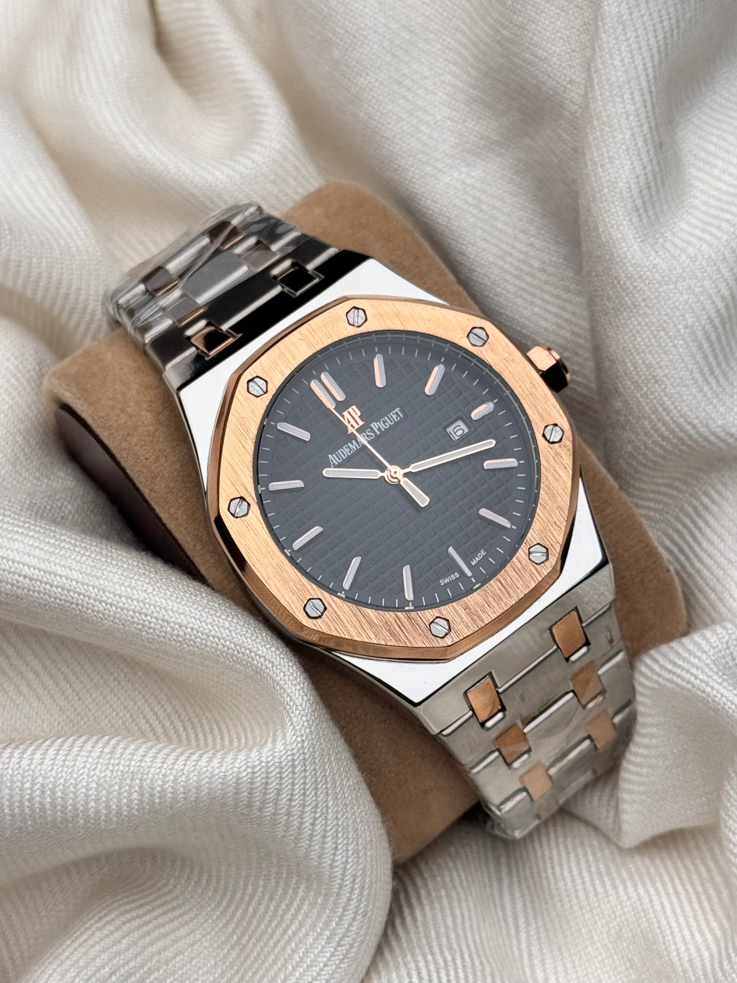 AP Watch || Two Tone Black Dial